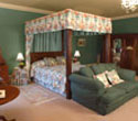 Luxury accommodation at Holbrook