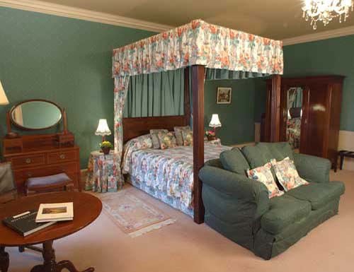 Relax in comfort with our tailored rooms at Holbrook House